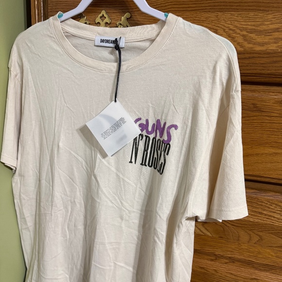 New Daydreamer Guns N Roses T shirt size medium